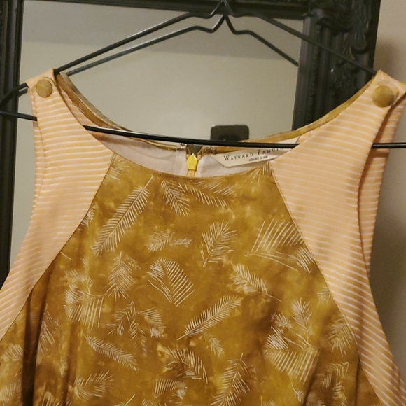 Yellow dress - Picture 1 of 5